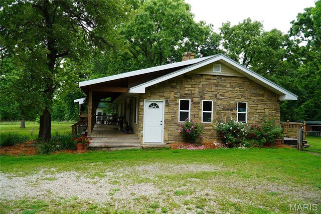 31514 Old Highway 5, Lebanon, MO 65536