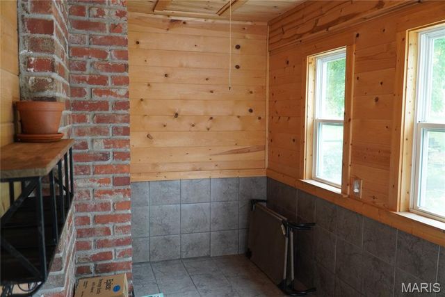 31514 Old Highway 5, Lebanon, MO 65536