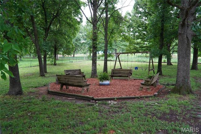 31514 Old Highway 5, Lebanon, MO 65536