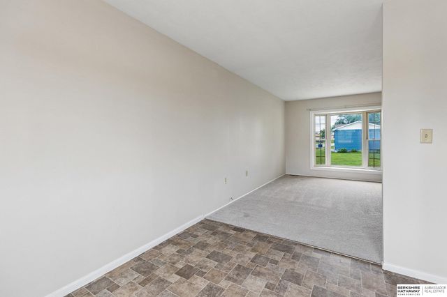 7802 Emiline Street, La Vista, NE 68128
