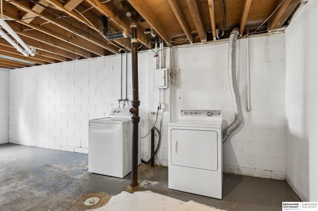 7802 Emiline Street, La Vista, NE 68128