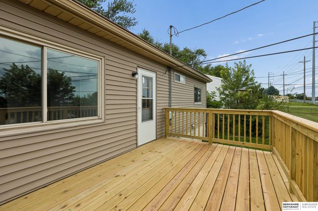 7802 Emiline Street, La Vista, NE 68128