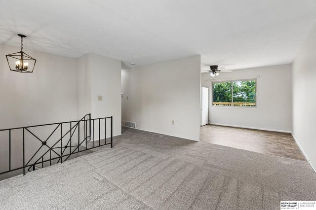 7802 Emiline Street, La Vista, NE 68128