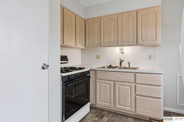 7802 Emiline Street, La Vista, NE 68128