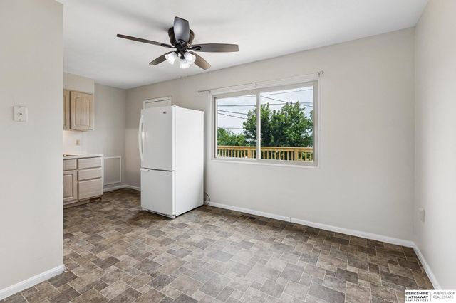 7802 Emiline Street, La Vista, NE 68128