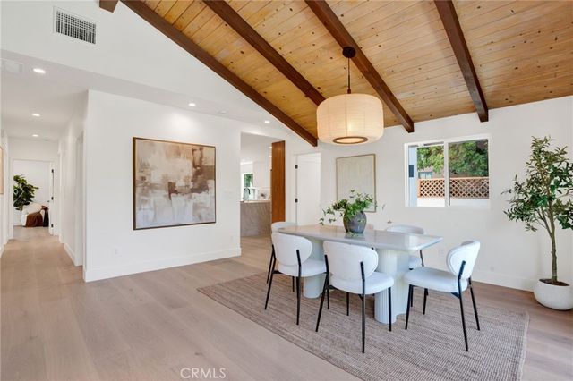 8121 Chase, Los Angeles, CA 90045