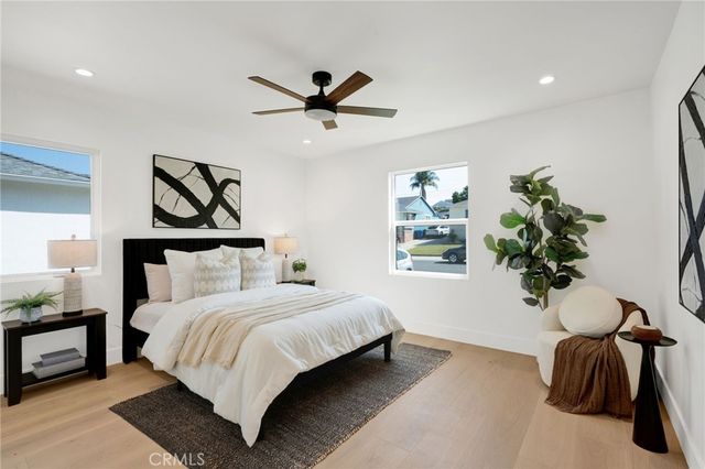 8121 Chase, Los Angeles, CA 90045