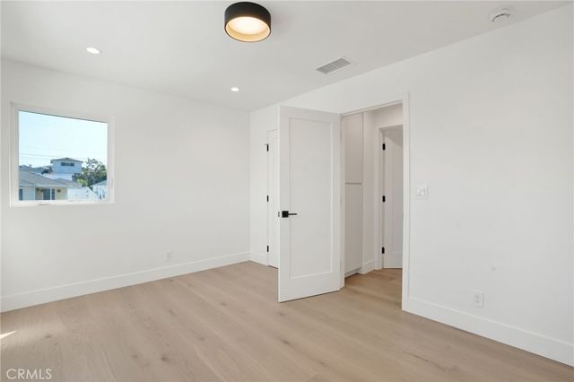 8121 Chase, Los Angeles, CA 90045