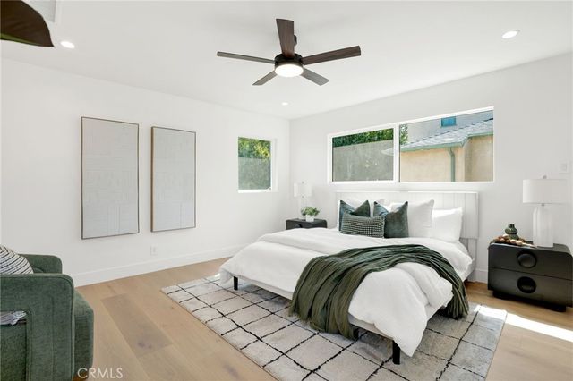 8121 Chase, Los Angeles, CA 90045