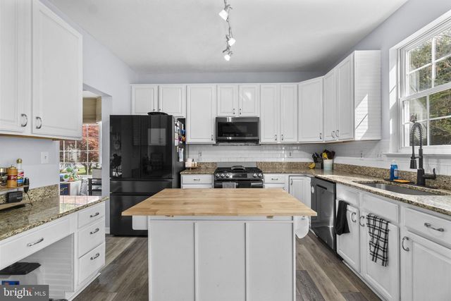 4210 MEAD DR, Hampstead, MD 21074