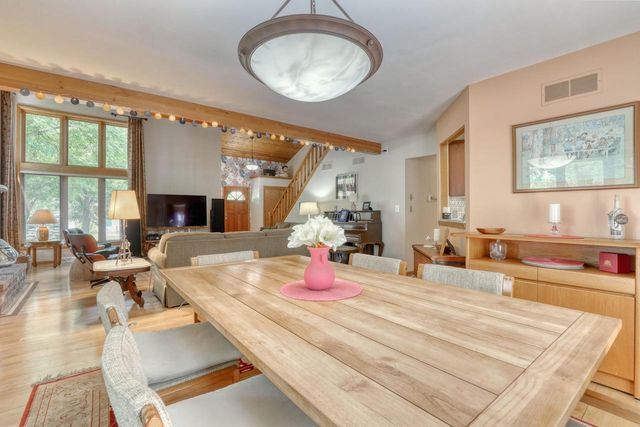 10929 W Hope AVENUE, Wauwatosa, WI 53222