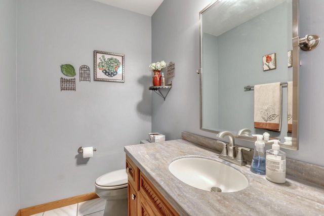 10929 W Hope AVENUE, Wauwatosa, WI 53222