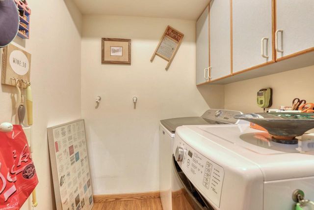 10929 W Hope AVENUE, Wauwatosa, WI 53222