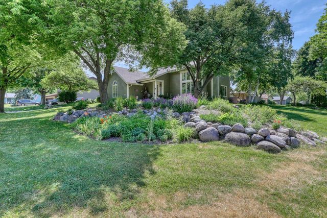 10929 W Hope AVENUE, Wauwatosa, WI 53222