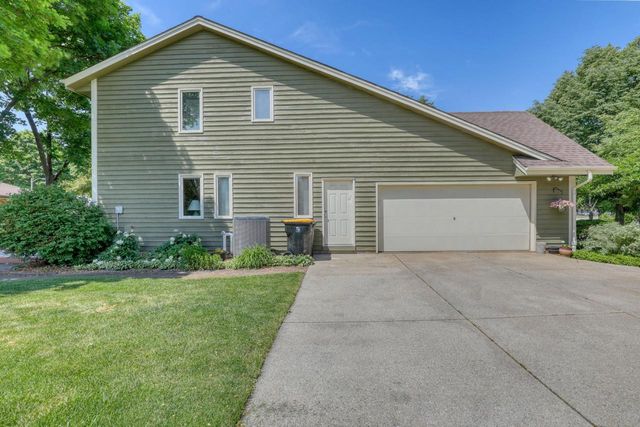 10929 W Hope AVENUE, Wauwatosa, WI 53222