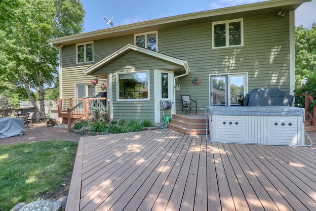 10929 W Hope AVENUE, Wauwatosa, WI 53222