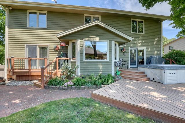 10929 W Hope AVENUE, Wauwatosa, WI 53222
