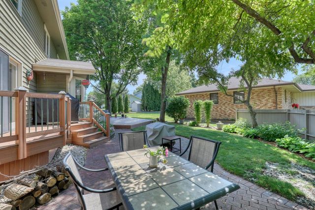 10929 W Hope AVENUE, Wauwatosa, WI 53222
