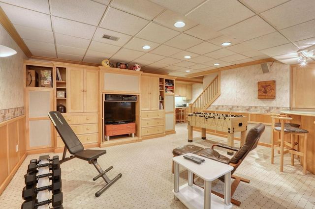 10929 W Hope AVENUE, Wauwatosa, WI 53222