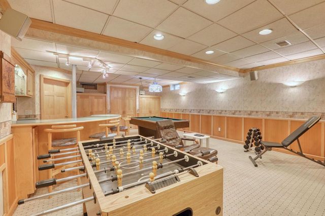 10929 W Hope AVENUE, Wauwatosa, WI 53222