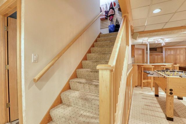 10929 W Hope AVENUE, Wauwatosa, WI 53222