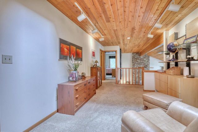 10929 W Hope AVENUE, Wauwatosa, WI 53222
