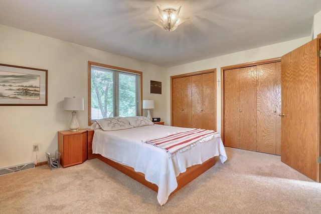 10929 W Hope AVENUE, Wauwatosa, WI 53222
