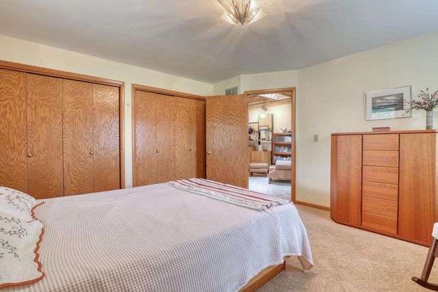 10929 W Hope AVENUE, Wauwatosa, WI 53222