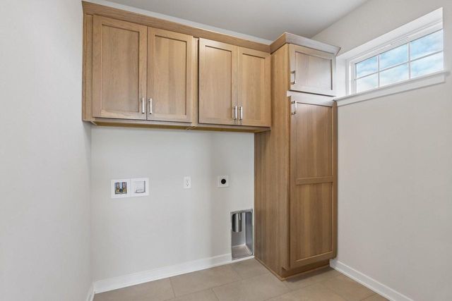 9901 Migratory LANE, Mequon, WI 53097