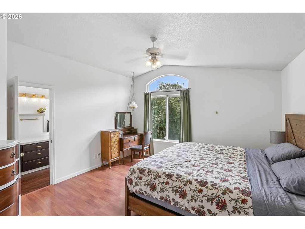 Image 18 of property listing at 800 JOEL PALMER Way, Dayton, OR 97114