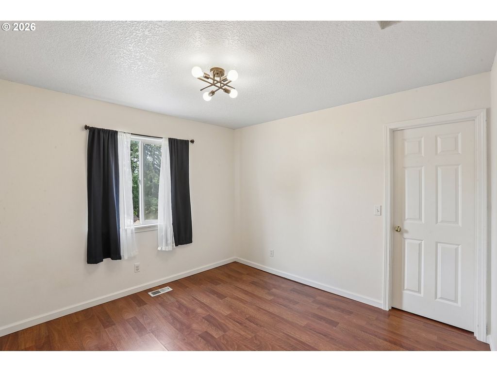 Image 23 of property listing at 800 JOEL PALMER Way, Dayton, OR 97114
