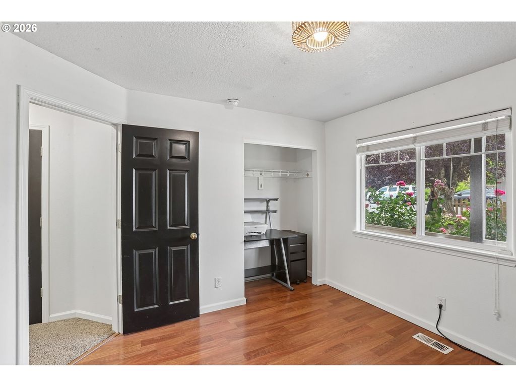 Image 28 of property listing at 800 JOEL PALMER Way, Dayton, OR 97114