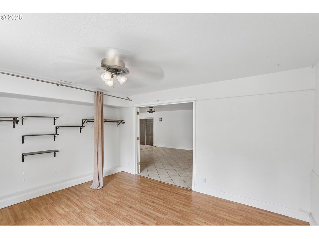 Image 36 of property listing at 800 JOEL PALMER Way, Dayton, OR 97114