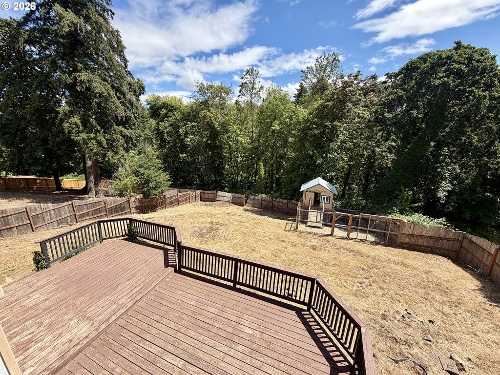 Image 37 of property listing at 800 JOEL PALMER Way, Dayton, OR 97114