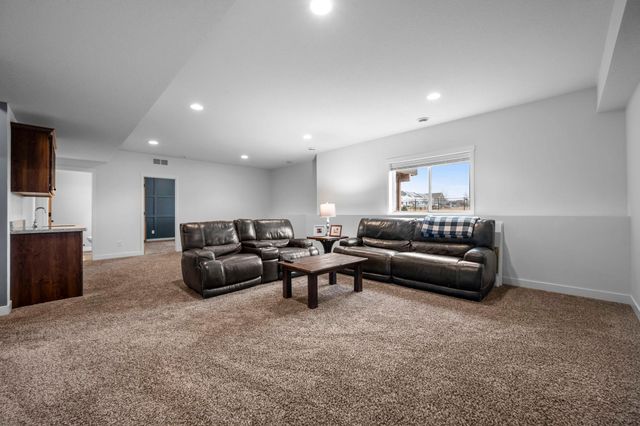 14180 Adelaide Avenue, Rosemount, MN 55068