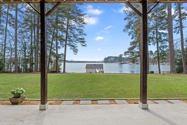 263 Old Hardy Farm Road, Jackson, GA 30233