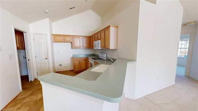 110 Villa DR, Poquoson, VA 23662