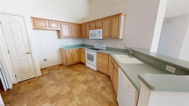 110 Villa DR, Poquoson, VA 23662