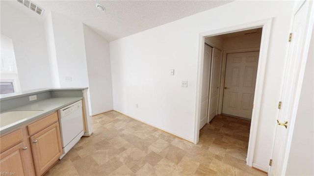 110 Villa DR, Poquoson, VA 23662