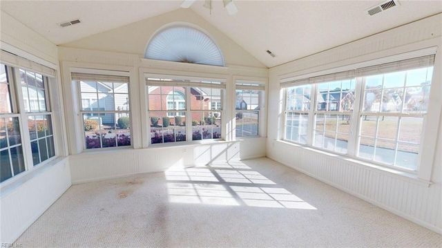 110 Villa DR, Poquoson, VA 23662