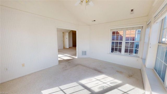 110 Villa DR, Poquoson, VA 23662