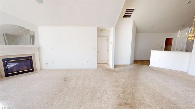 110 Villa DR, Poquoson, VA 23662