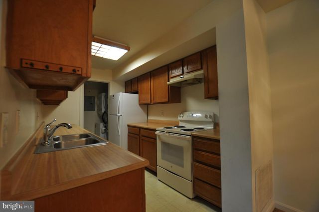 6204-B REDINS DR, Alexandria, VA 22310