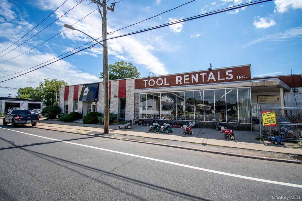 500 Merrick Road, Baldwin, NY 11510 — exterior