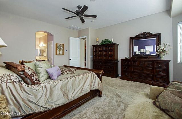 2011 W SPUR Drive, Phoenix, AZ 85085