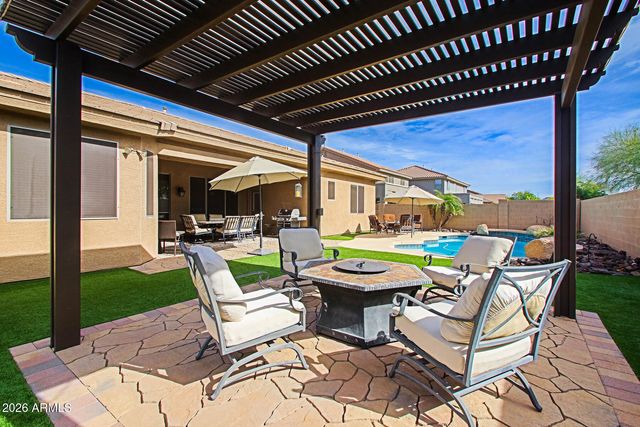 2011 W SPUR Drive, Phoenix, AZ 85085