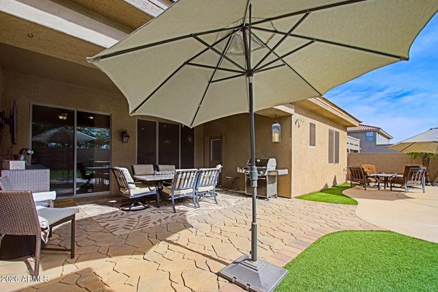 2011 W SPUR Drive, Phoenix, AZ 85085