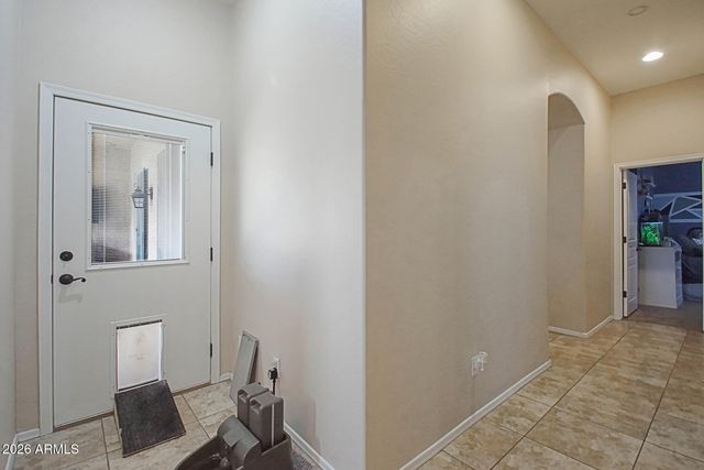 2011 W SPUR Drive, Phoenix, AZ 85085