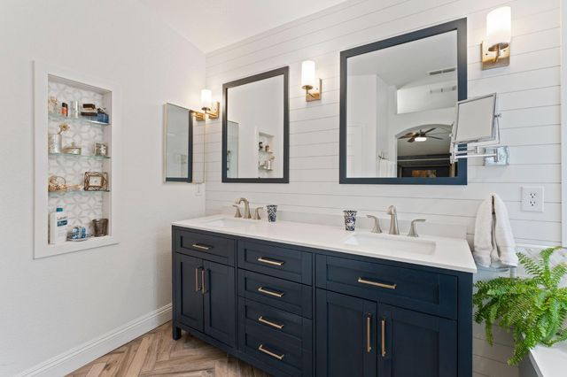 683 Fifteen Mile Dr, Roseville, CA 95678