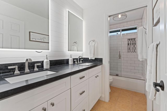 683 Fifteen Mile Dr, Roseville, CA 95678